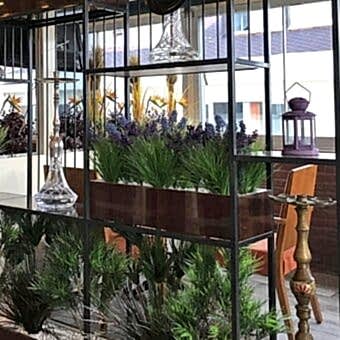 saksılı-yapay-agaclarla-dekorasyon-nasil-olur