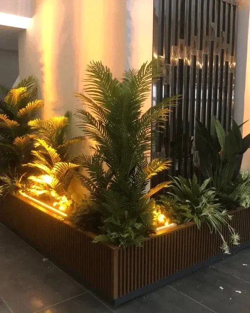 Ofisler için Yapay Çiçek ve Ağaç Dekorasyonu