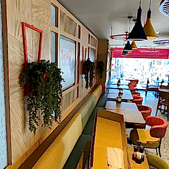 Yapay Sarmaşık: Lüks Dekorasyonda Zamansız Bir Dokunuş